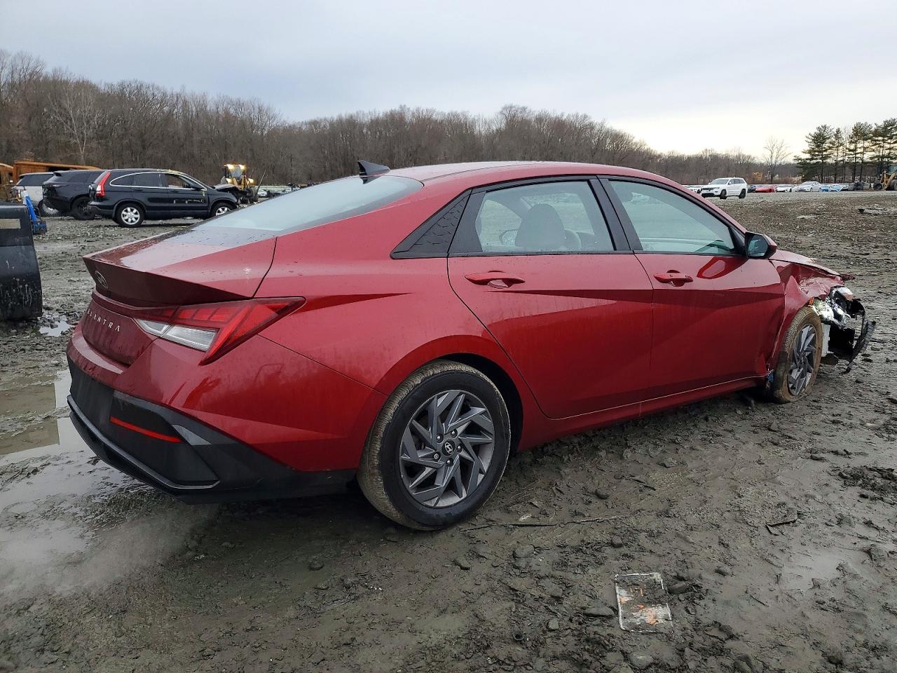 2024 HYUNDAI ELANTRA BLUE photo 3