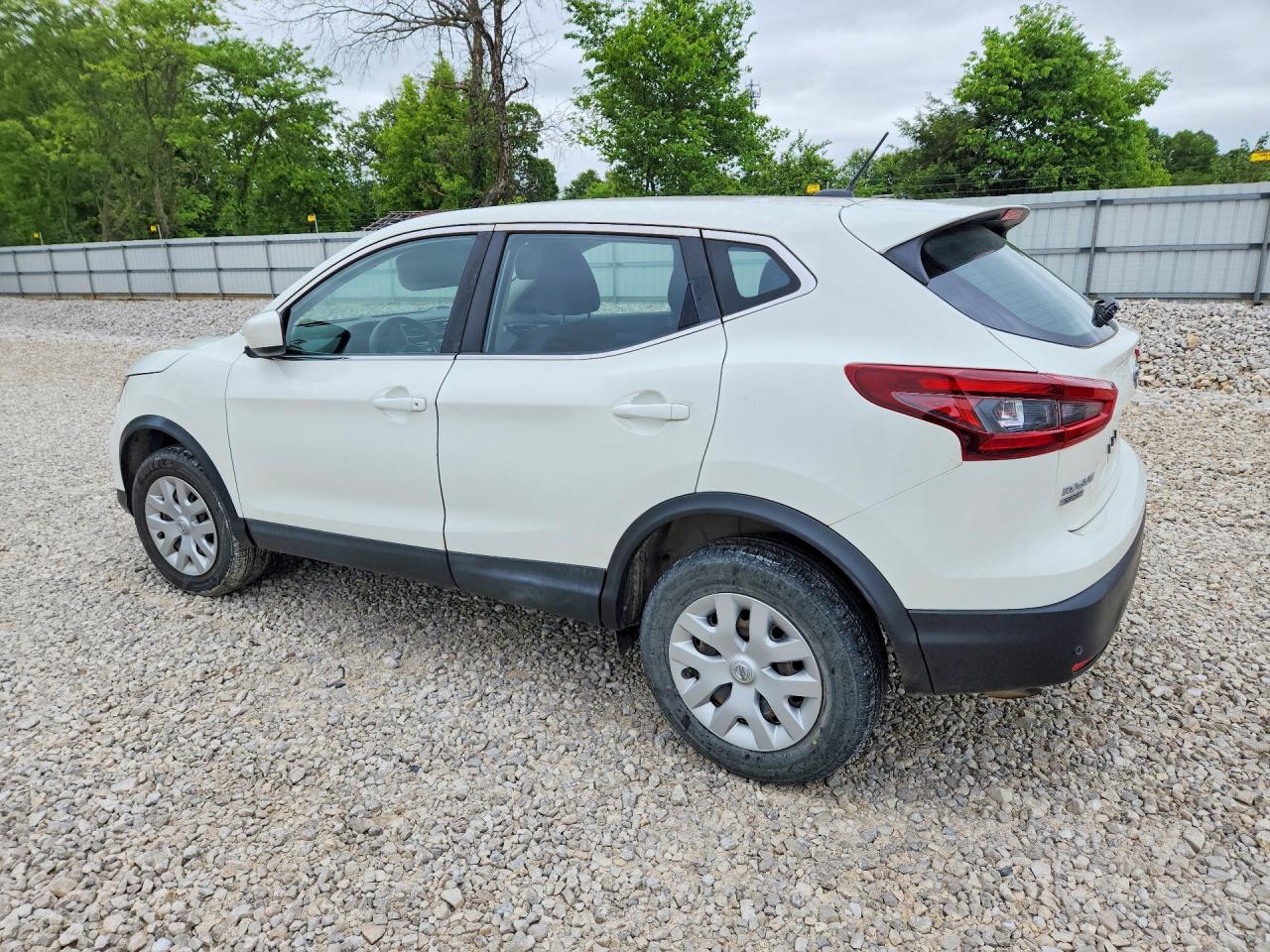 2020 NISSAN ROGUE SPORT S photo 3