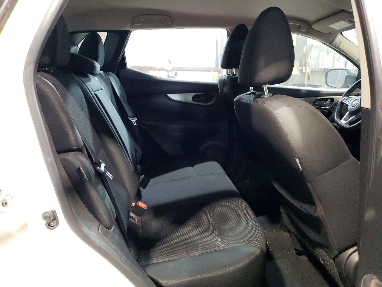 2020 NISSAN ROGUE SPORT S photo 21