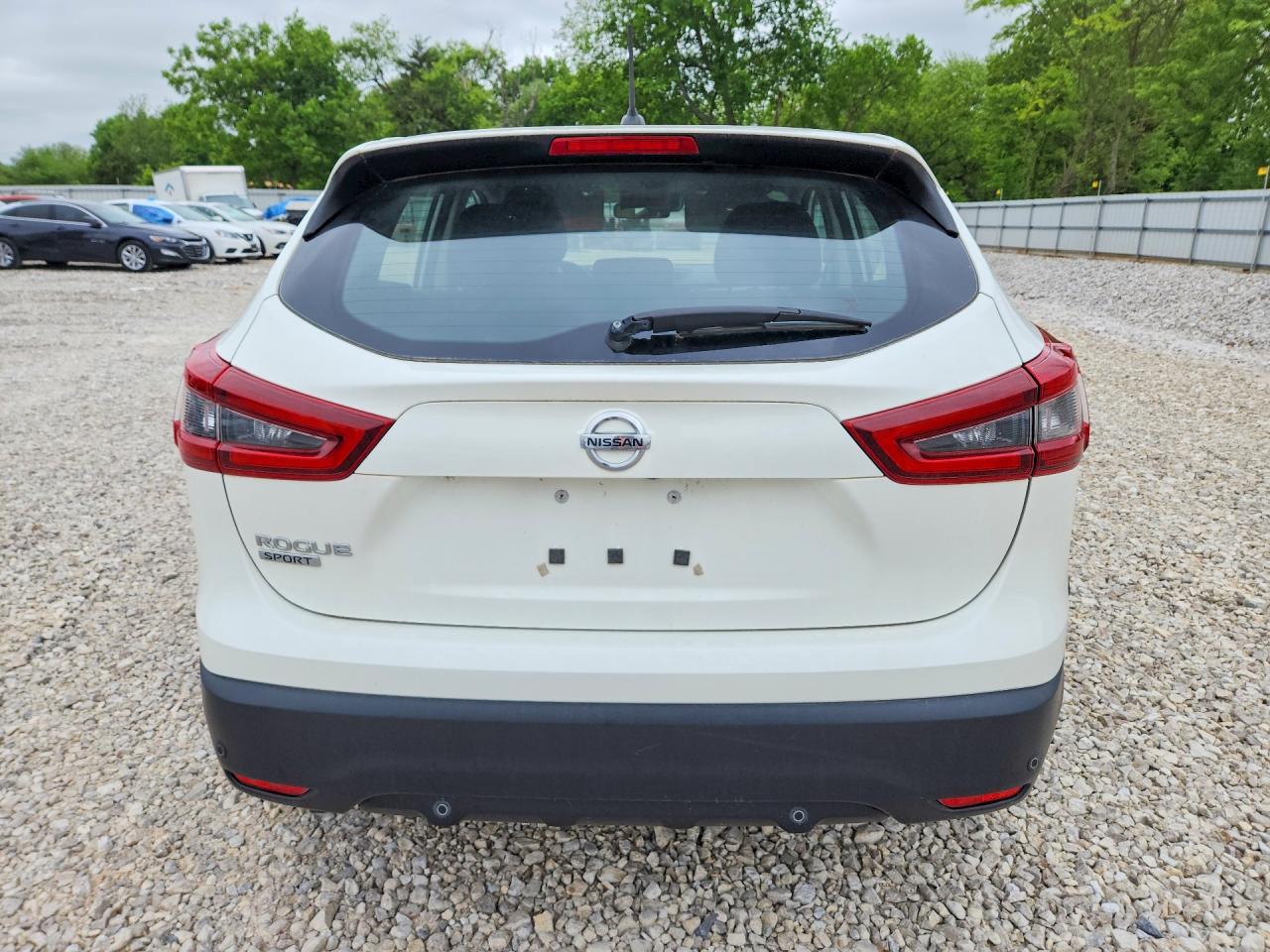 2020 NISSAN ROGUE SPORT S photo 11