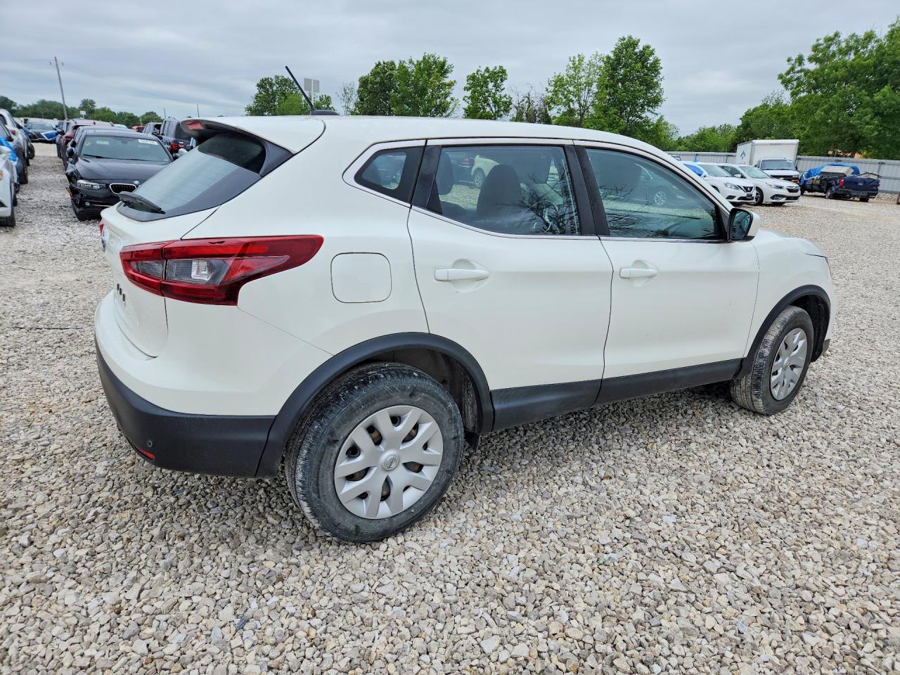 2020 NISSAN ROGUE SPORT S photo 5