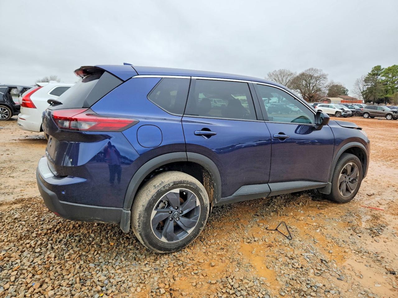 2025 NISSAN ROGUE SV photo 3