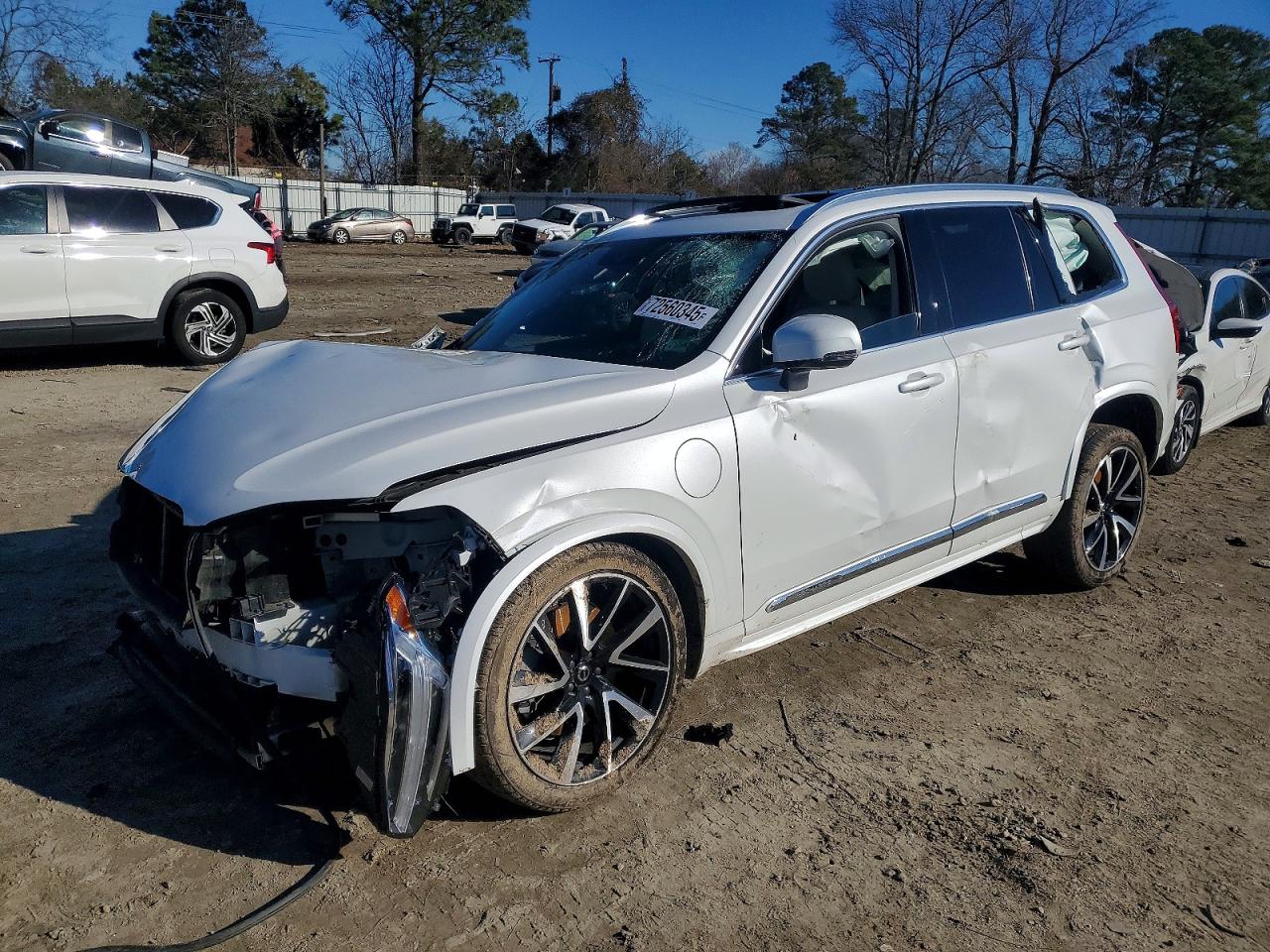 2021 VOLVO XC90