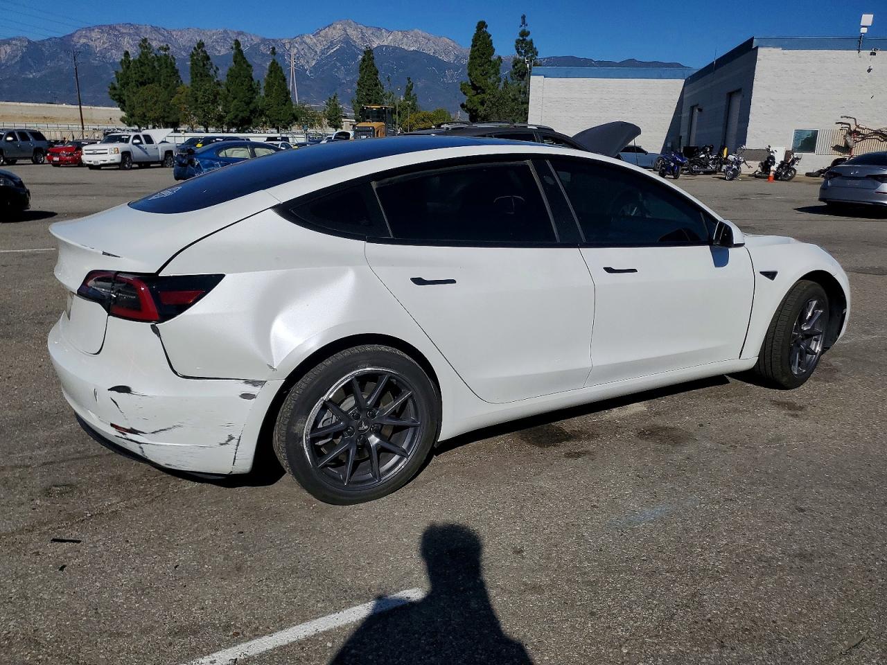 2023 TESLA MODEL 3 photo 3