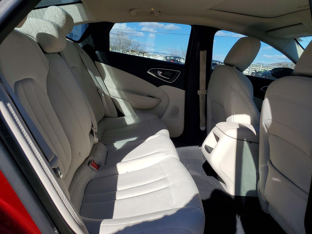 2015 CHRYSLER 200 LIMITED photo 28