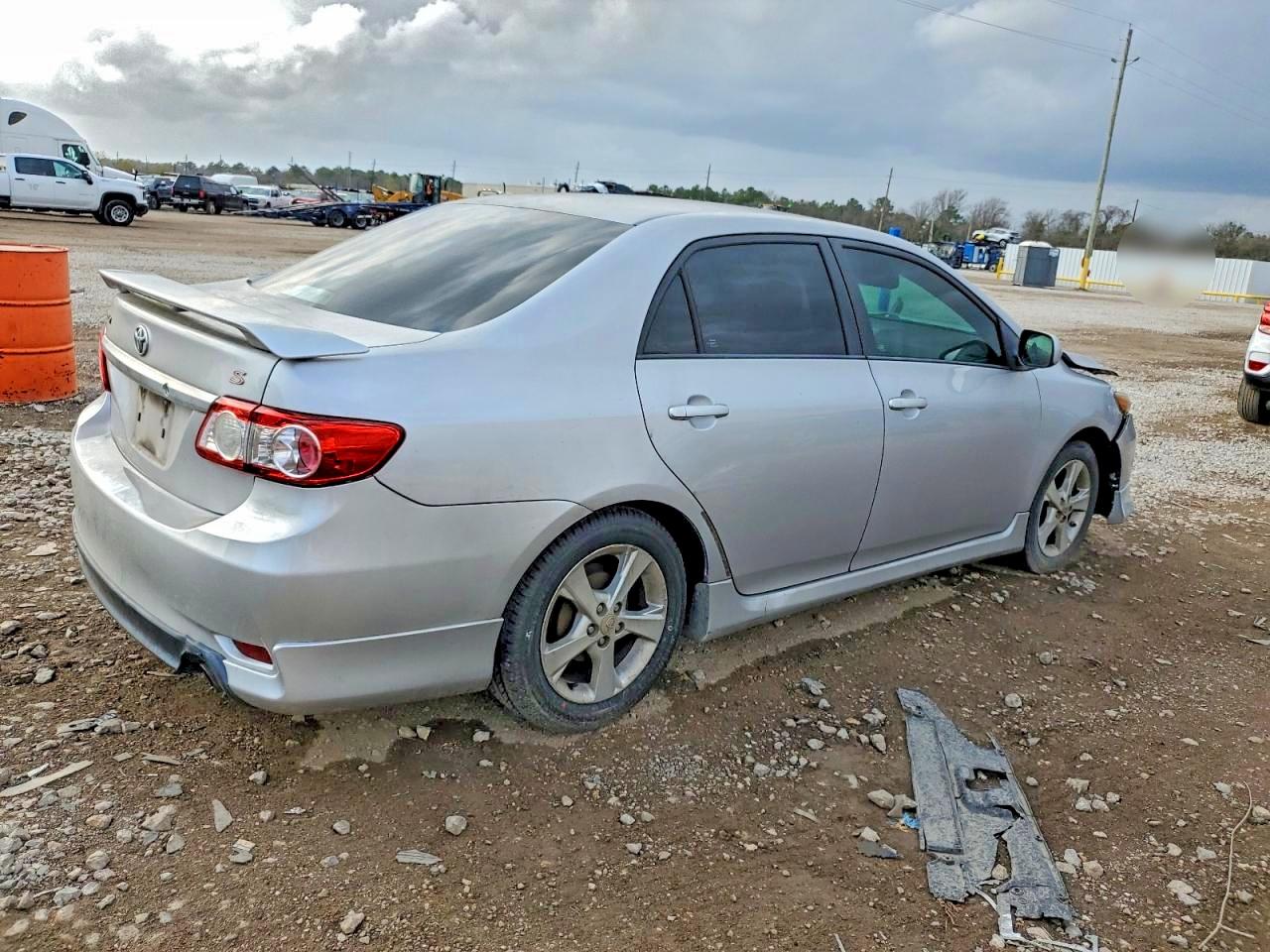 2012 TOYOTA COROLLA S photo 3