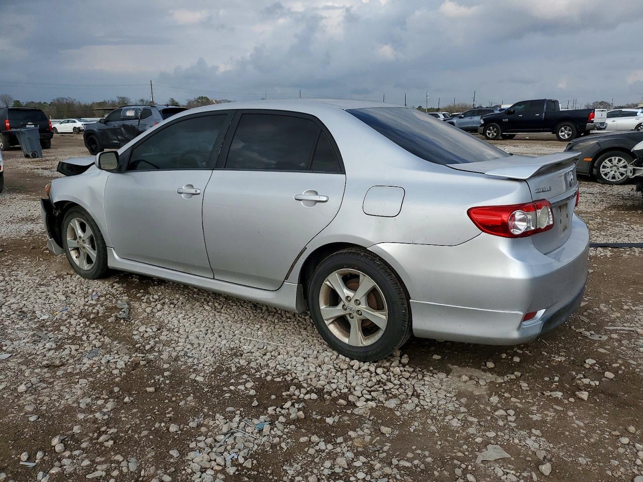 2012 TOYOTA COROLLA S photo 2