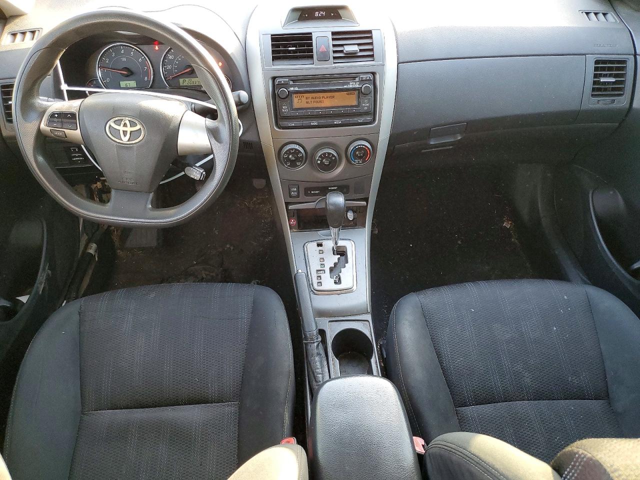 2012 TOYOTA COROLLA S photo 8