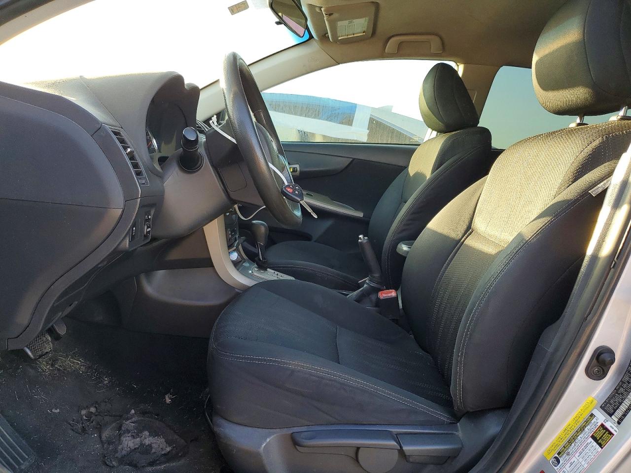 2012 TOYOTA COROLLA S photo 7