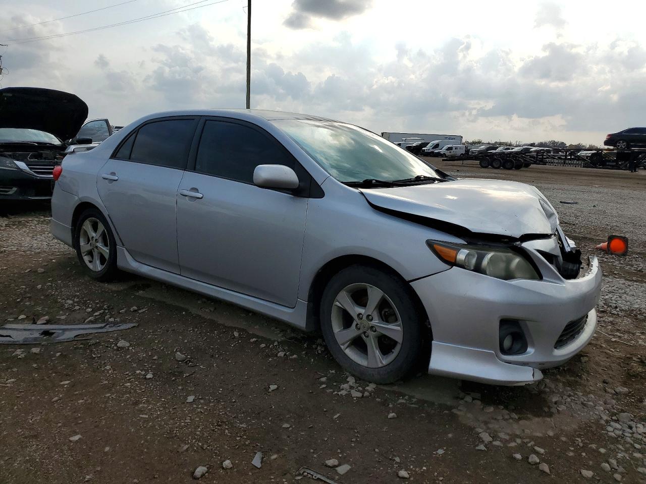 2012 TOYOTA COROLLA S photo 4