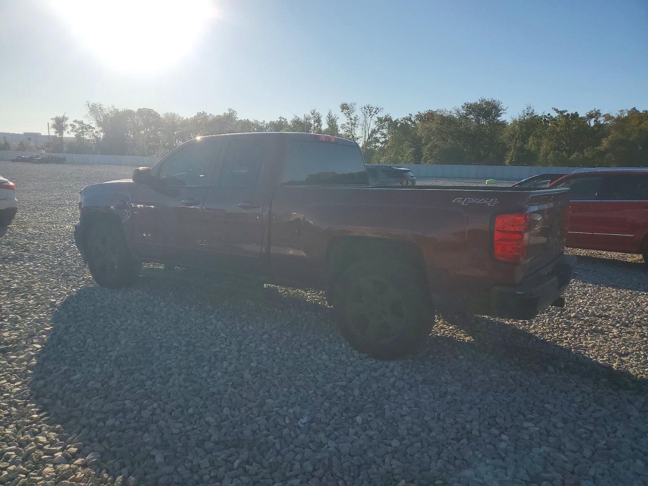 2015 CHEVROLET SILVERADO K1500 LT photo 3