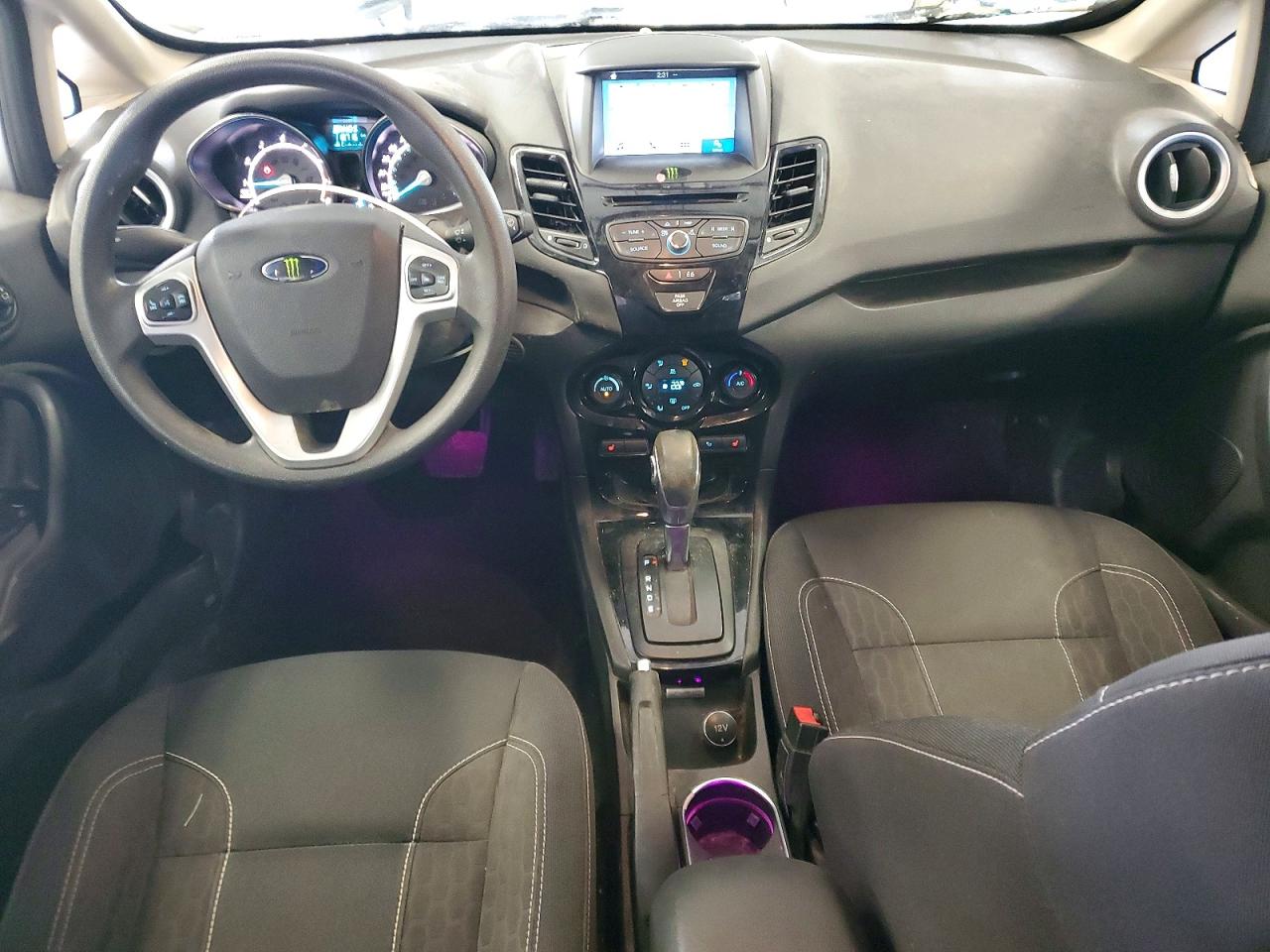 2019 FORD FIESTA SE photo 22