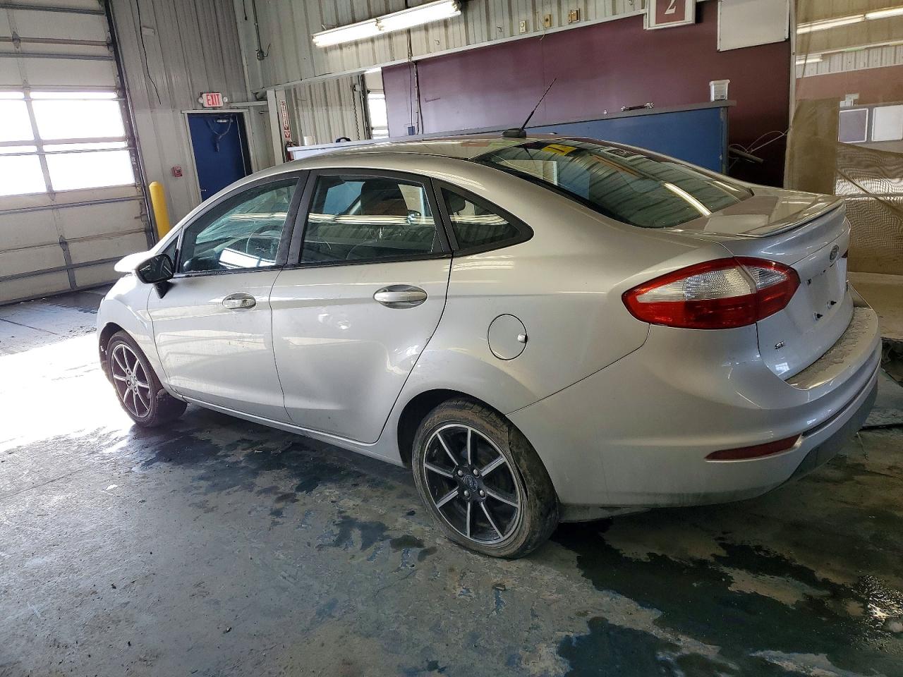 2019 FORD FIESTA SE photo 4
