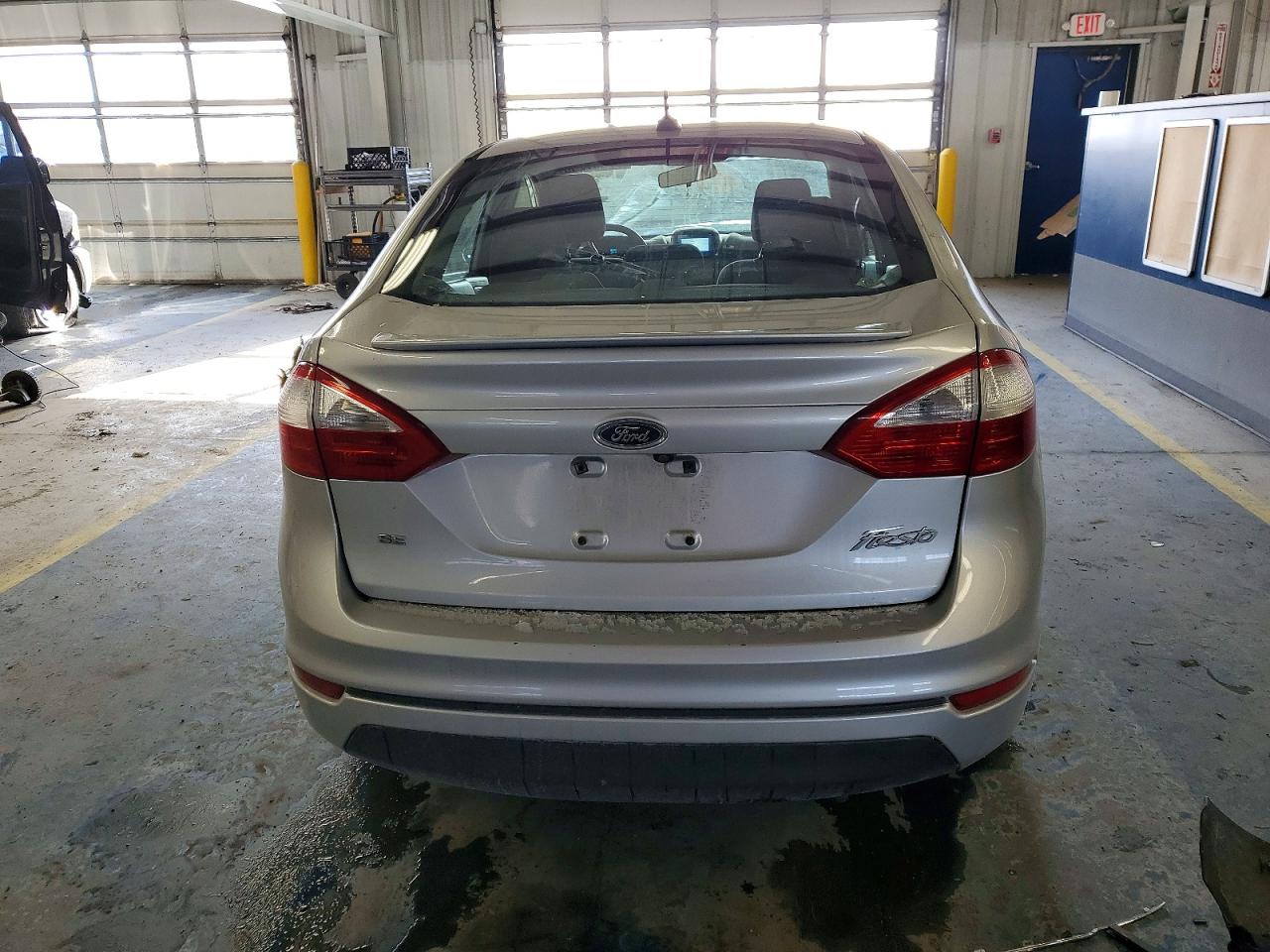 2019 FORD FIESTA SE photo 16
