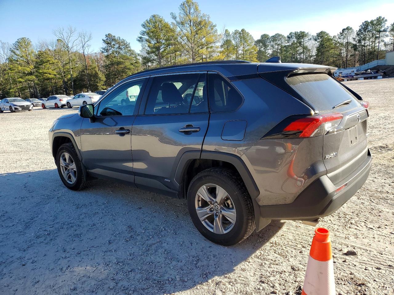 2024 TOYOTA RAV4 XLE photo 2