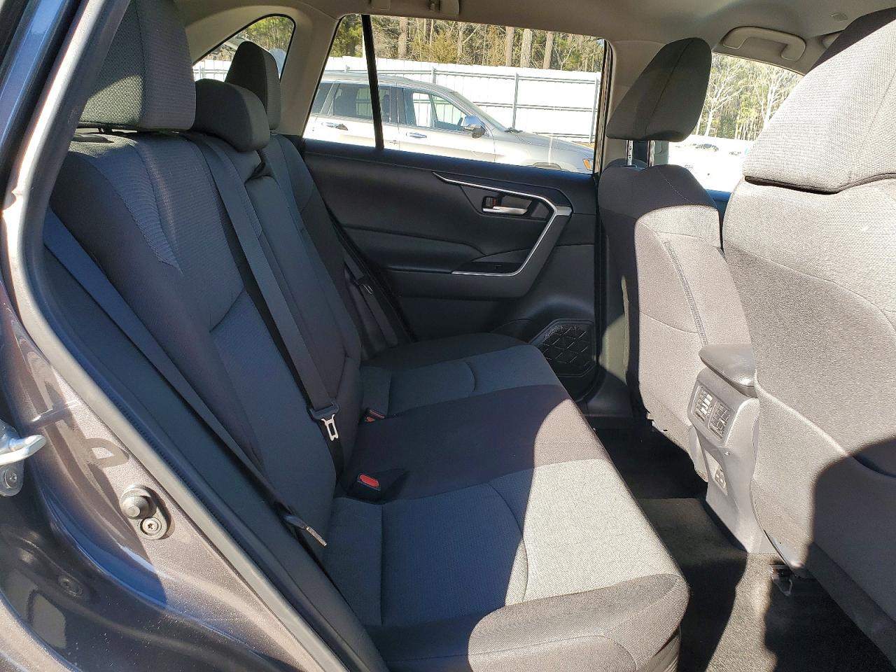 2024 TOYOTA RAV4 XLE photo 10