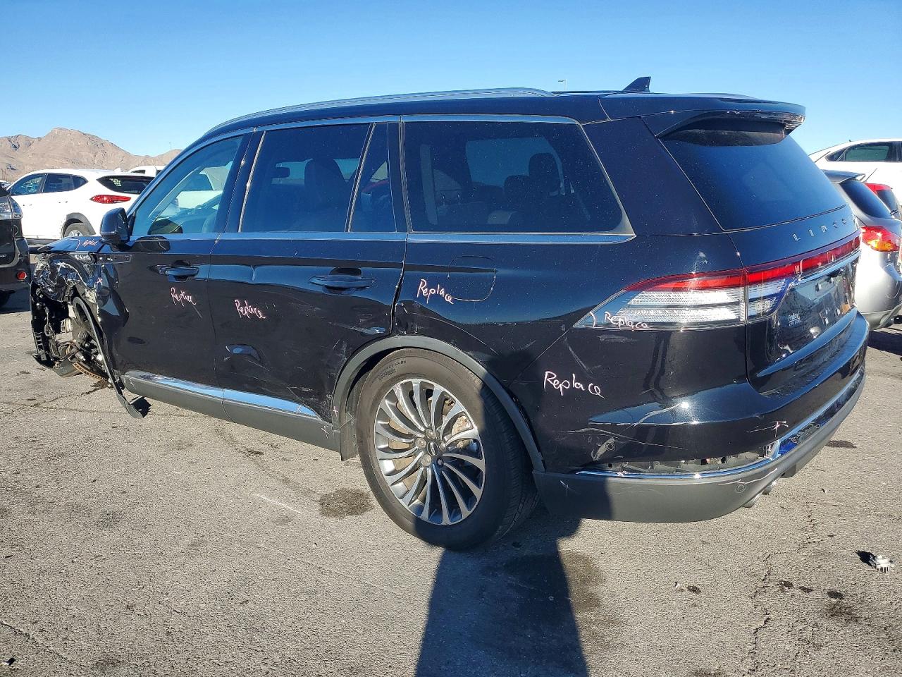 2021 LINCOLN AVIATOR RESERVE photo 2