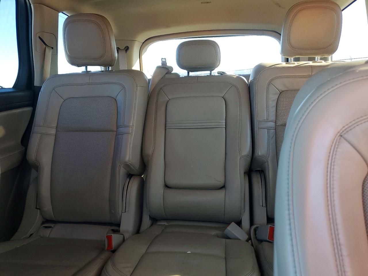 2021 LINCOLN AVIATOR RESERVE photo 10