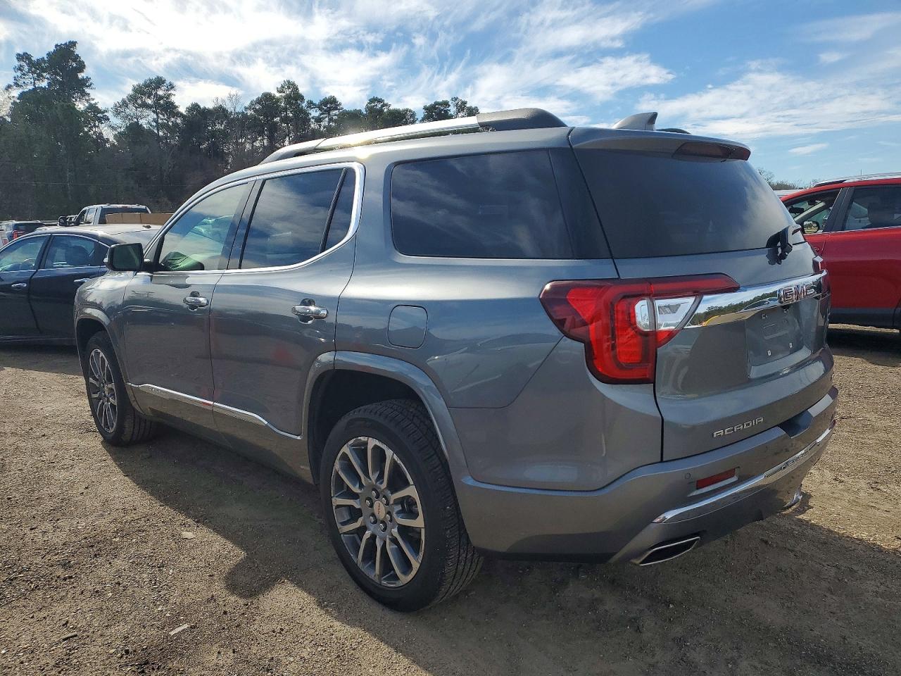 2021 GMC ACADIA DENALI photo 2