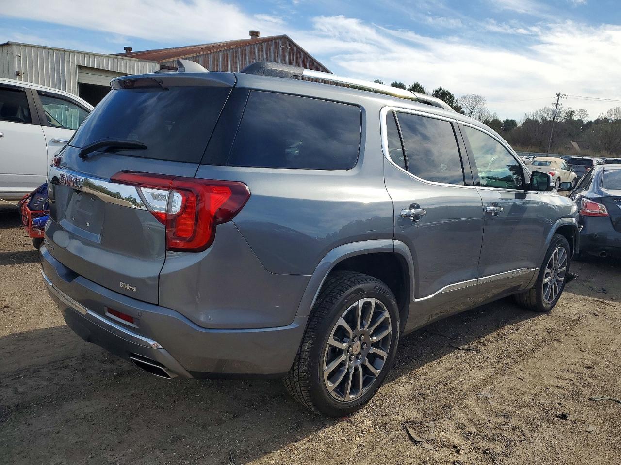 2021 GMC ACADIA DENALI photo 3