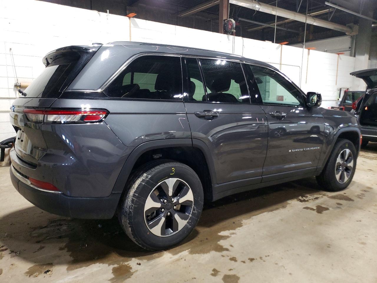 2022 JEEP GRAND CHEROKEE LIMITED 4XE photo 3