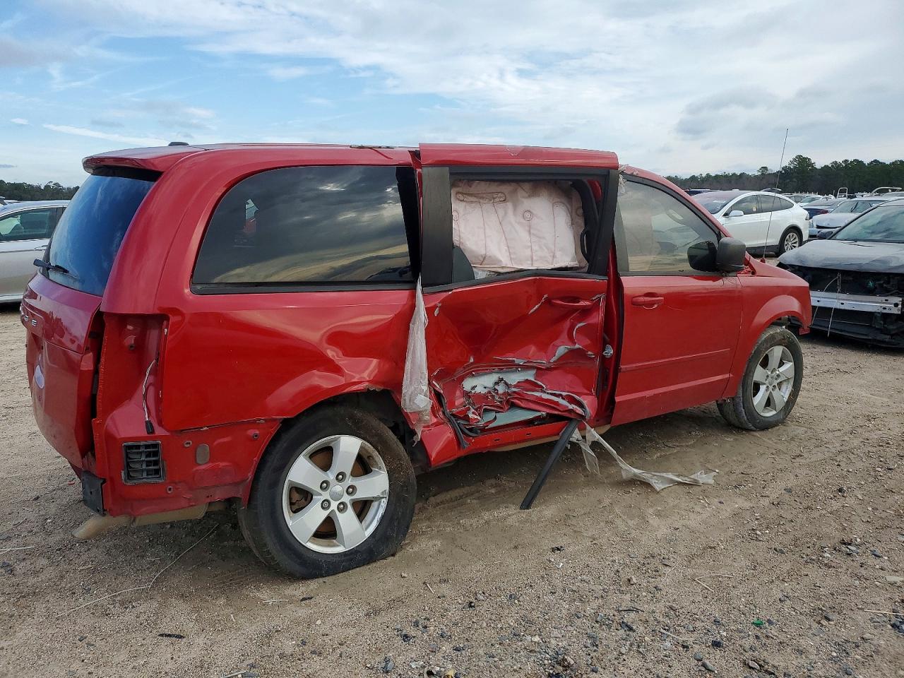 2015 DODGE GRAND CARAVAN SE photo 5