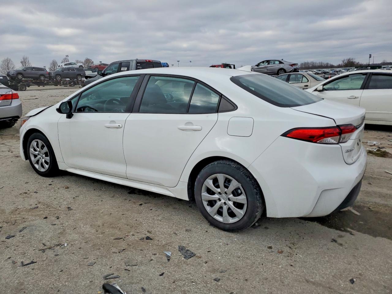 2023 TOYOTA COROLLA LE photo 2