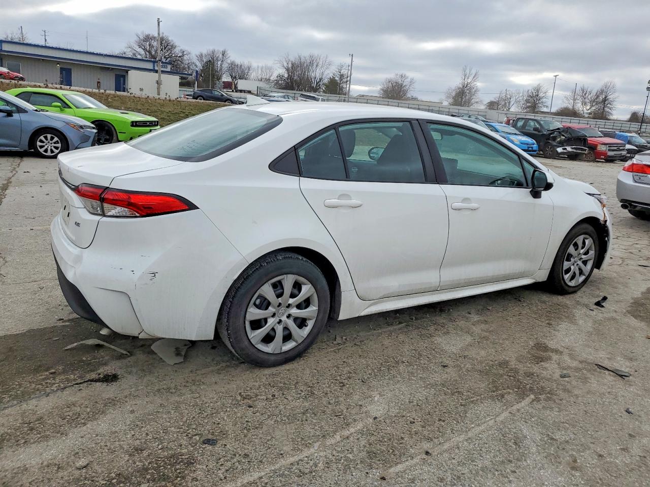 2023 TOYOTA COROLLA LE photo 3