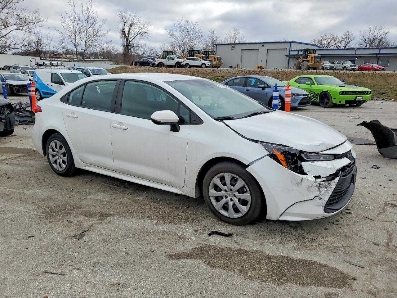 2023 TOYOTA COROLLA LE photo 4