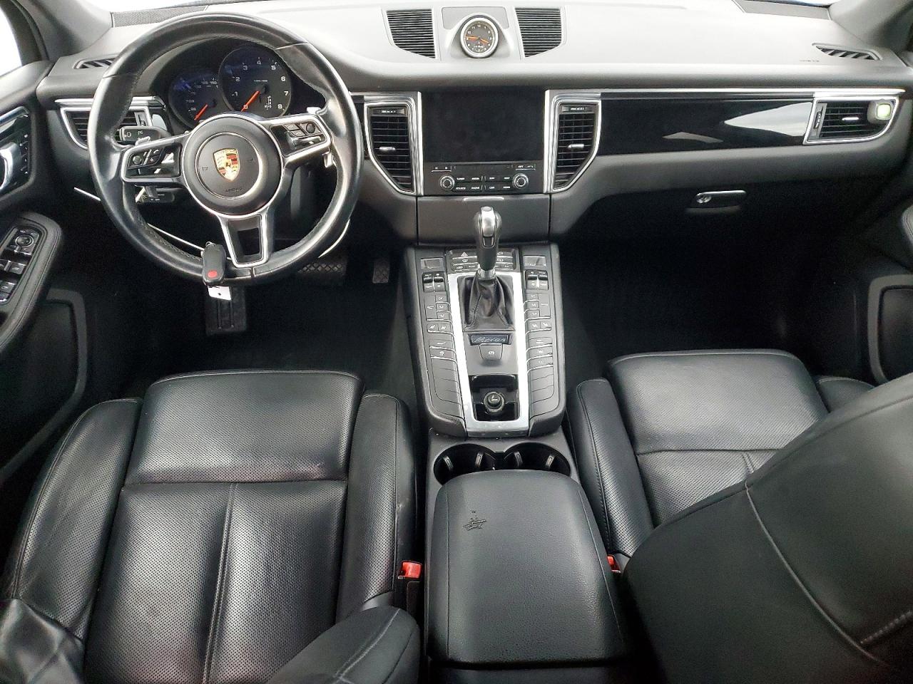 2017 PORSCHE MACAN photo 15