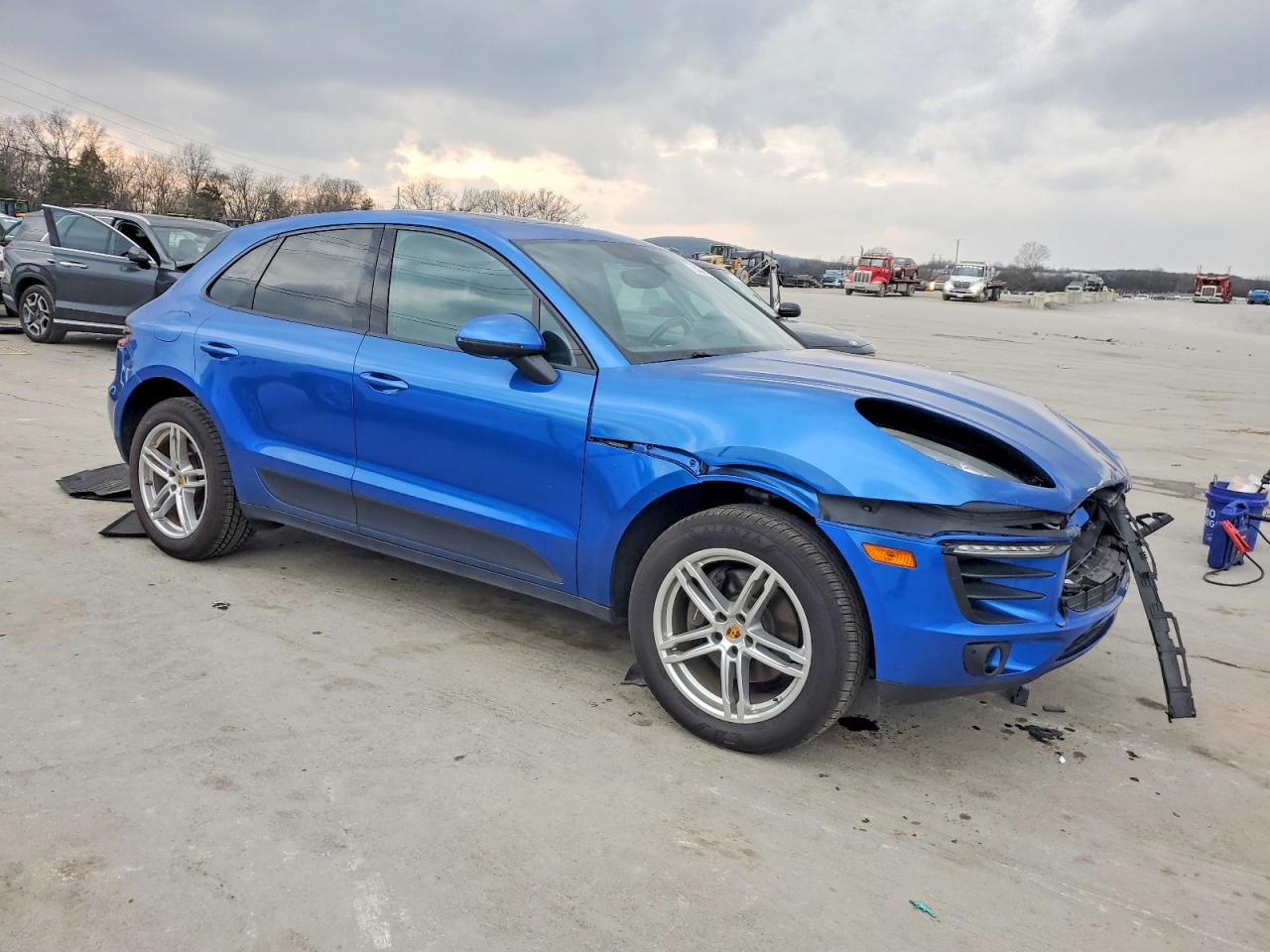 2017 PORSCHE MACAN photo 7