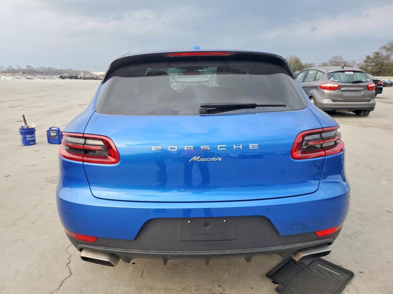 2017 PORSCHE MACAN photo 11