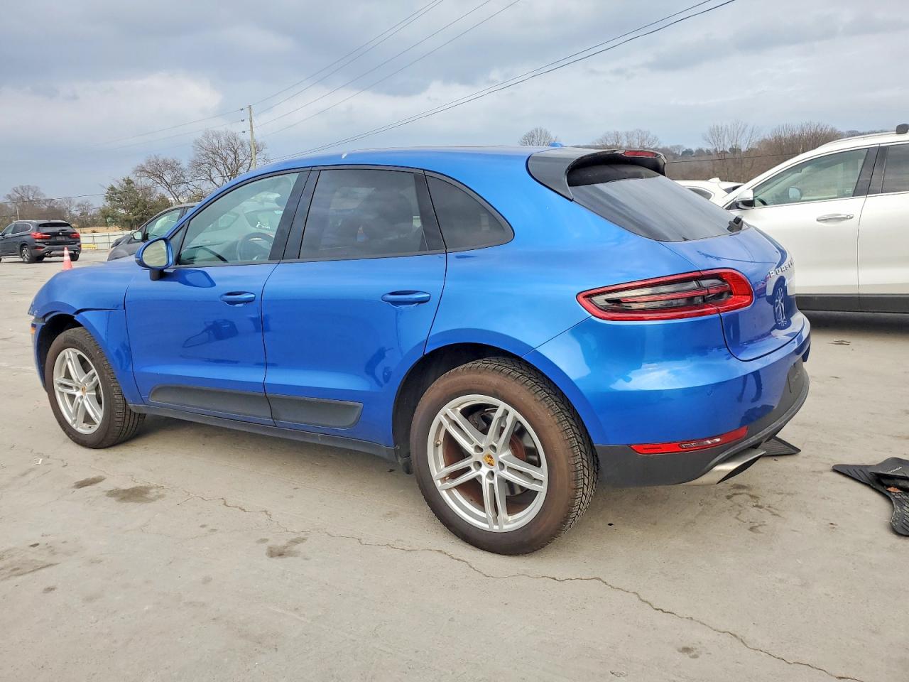 2017 PORSCHE MACAN photo 3