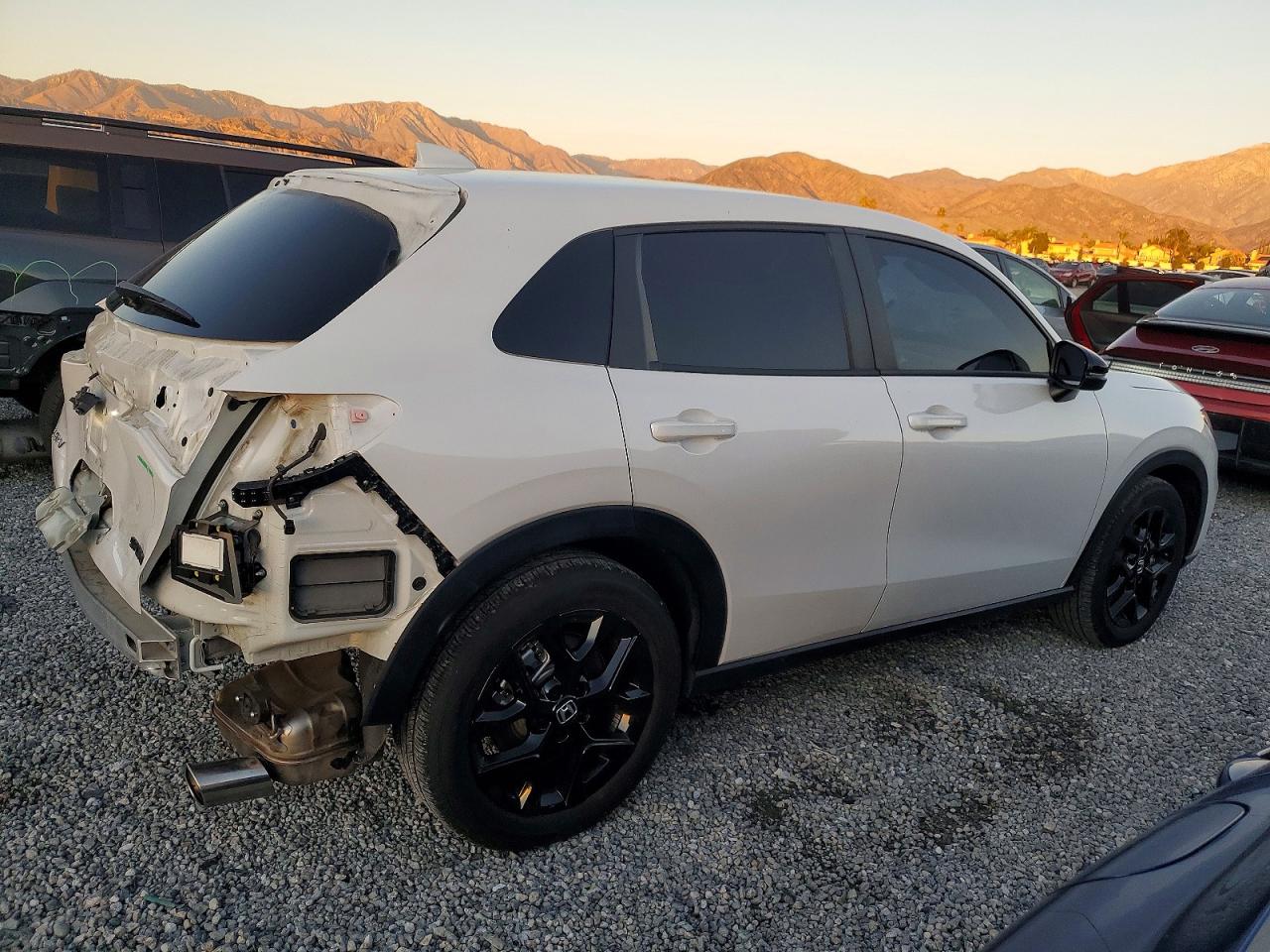 2024 HONDA HR-V SPORT photo 5