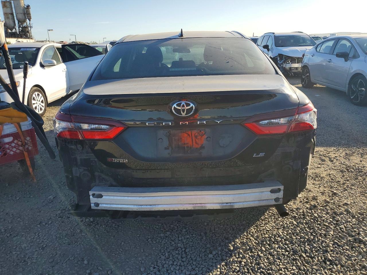 2022 TOYOTA CAMRY LE photo 16