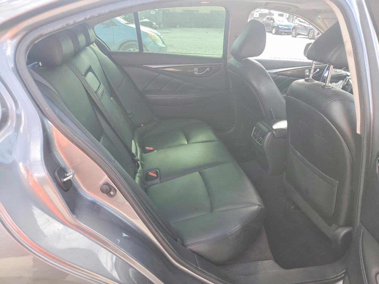 2018 INFINITI Q50 photo 19
