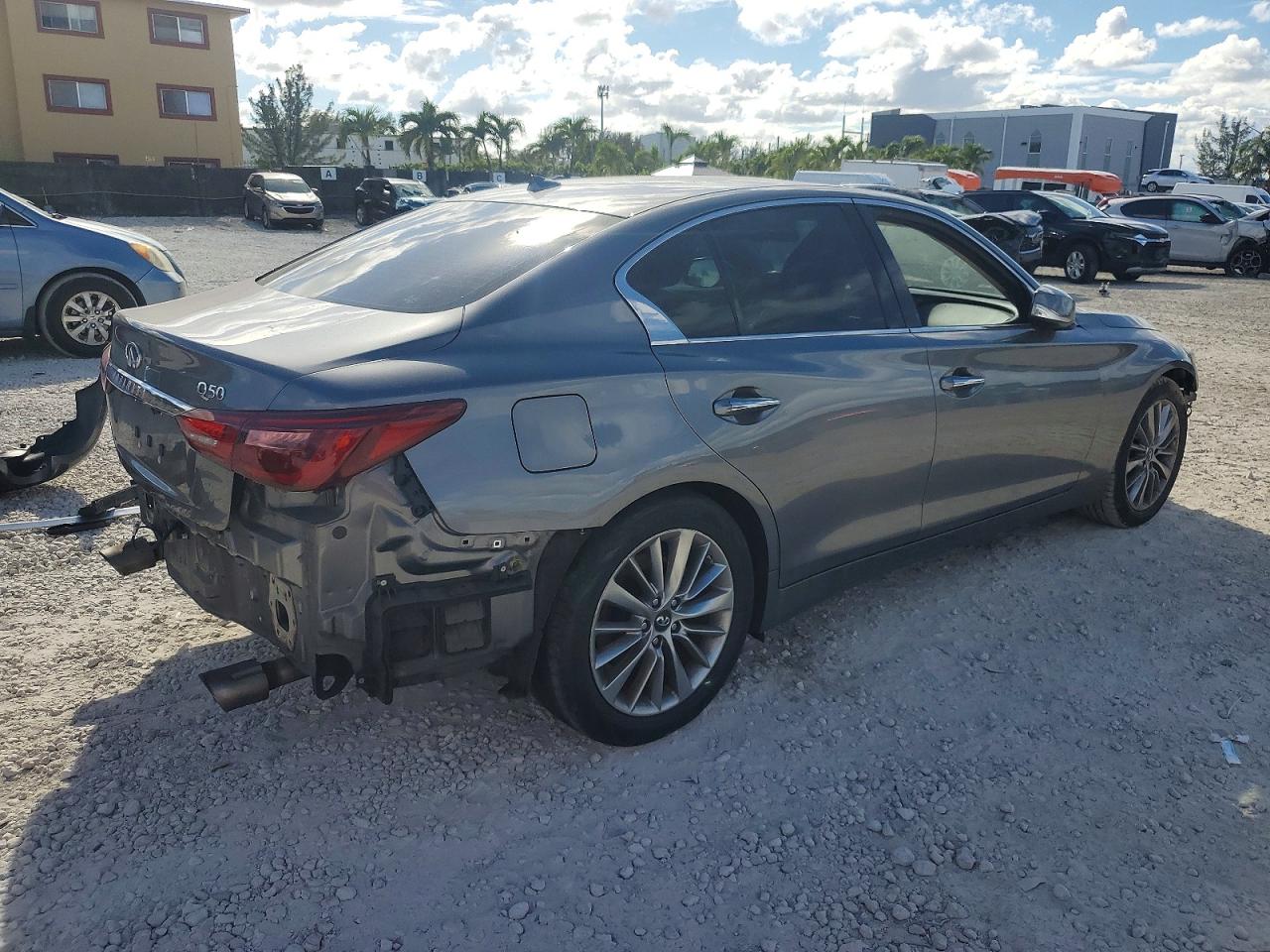 2018 INFINITI Q50 photo 5