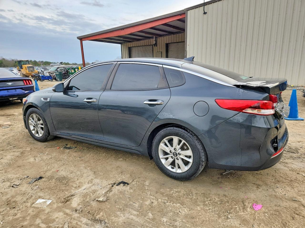 2016 KIA OPTIMA LX photo 3