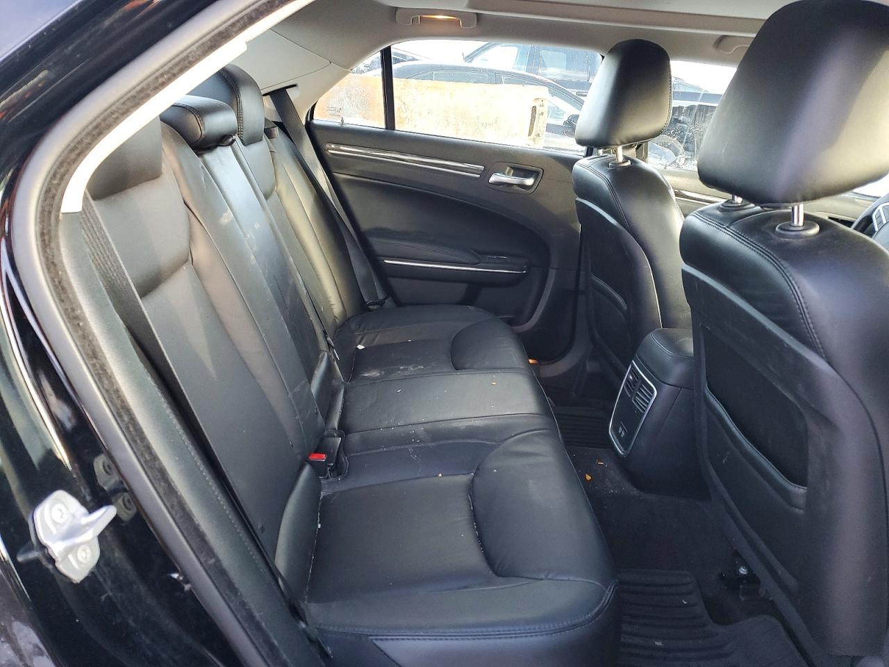2018 CHRYSLER 300 TOURING photo 19