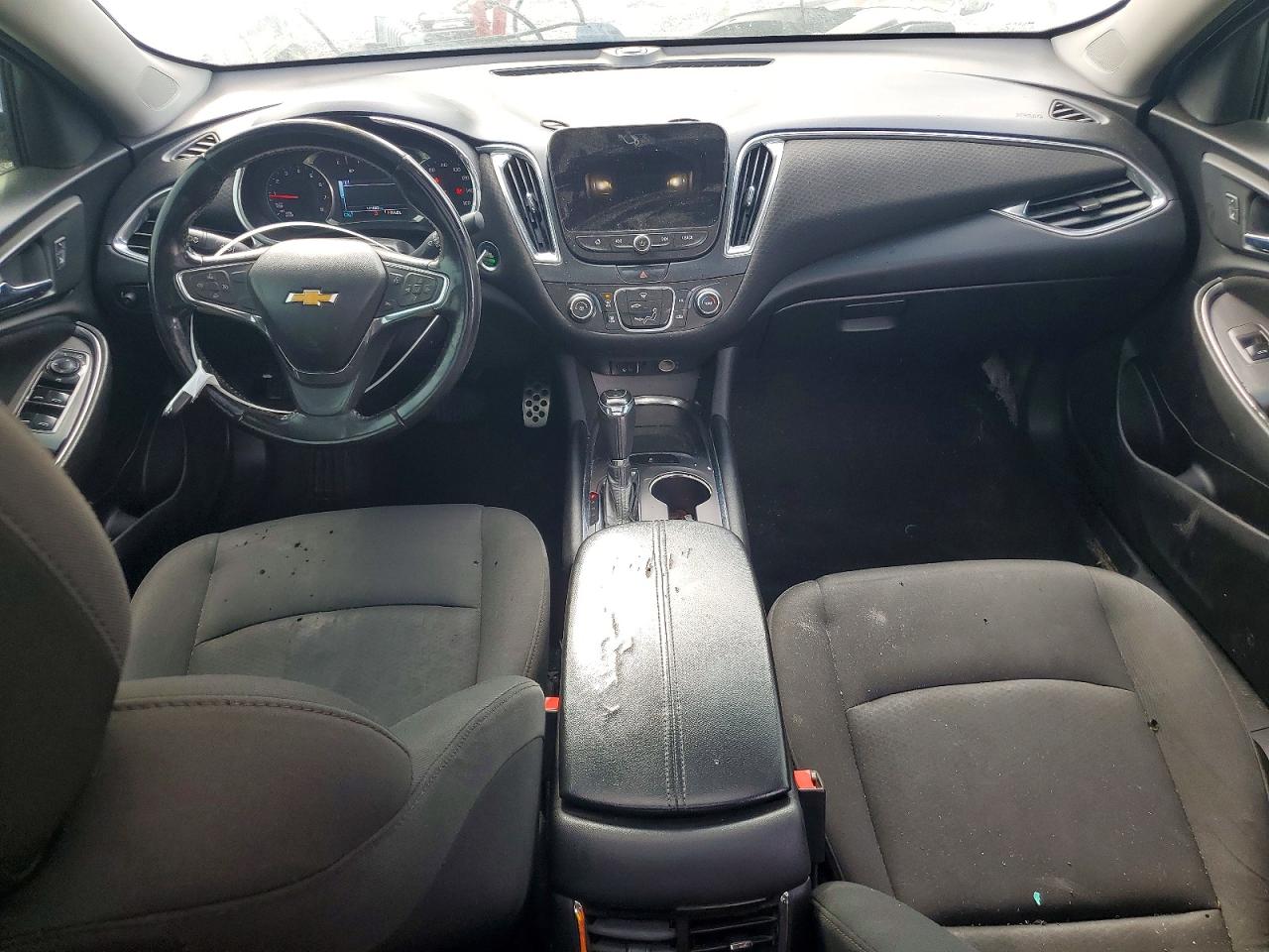 2017 CHEVROLET MALIBU LT photo 8
