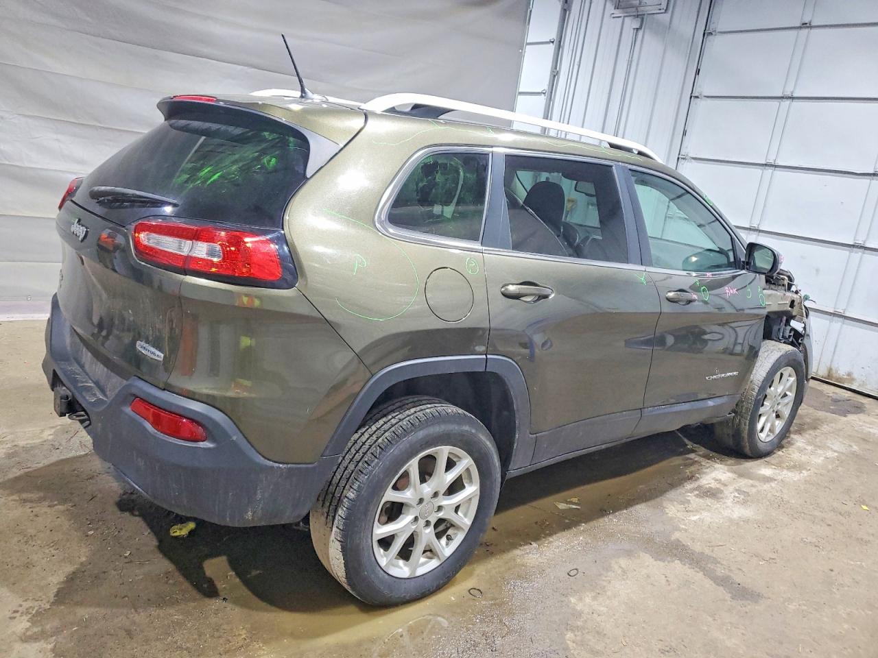 2015 JEEP CHEROKEE LATITUDE photo 3