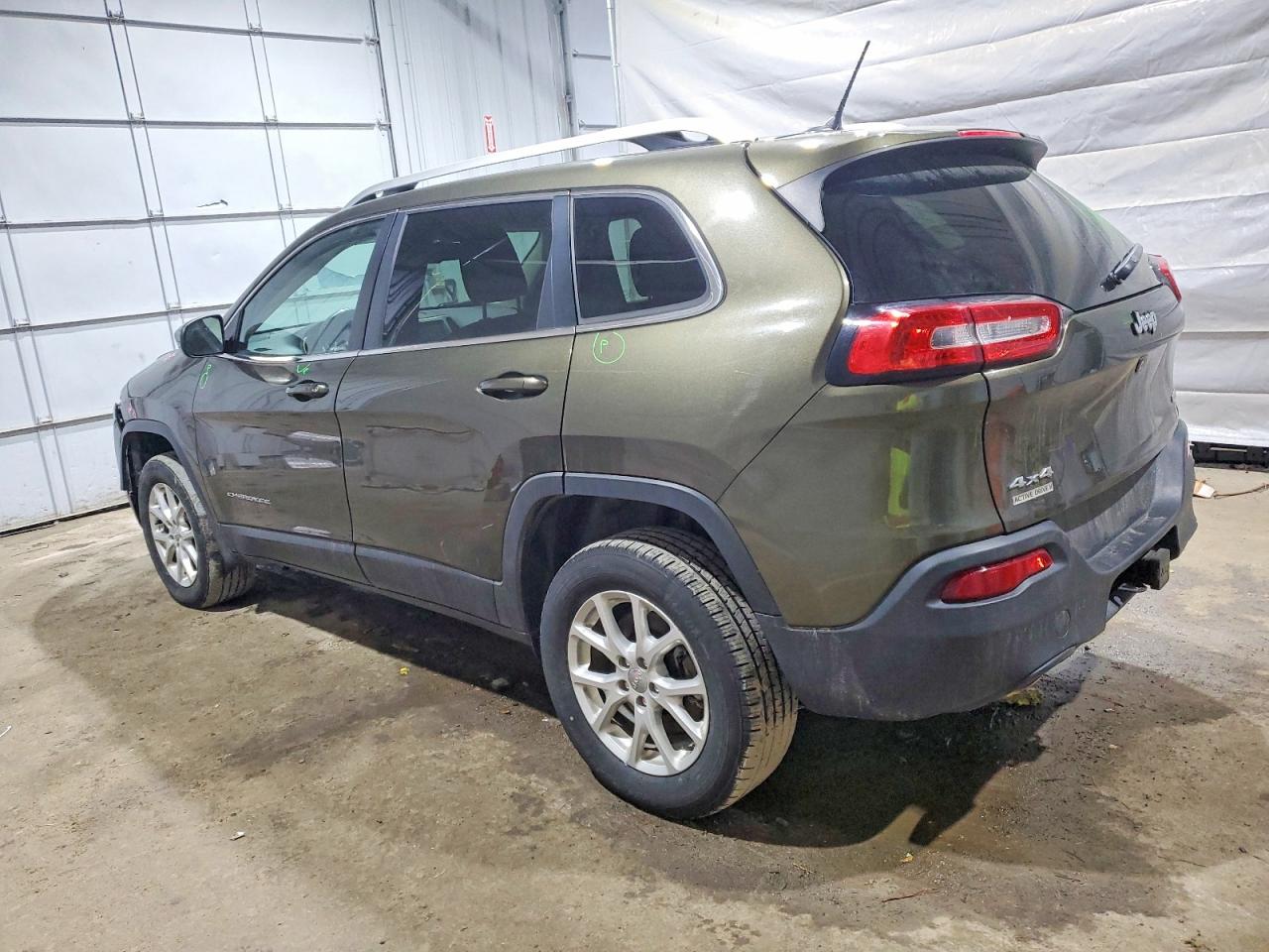 2015 JEEP CHEROKEE LATITUDE photo 2