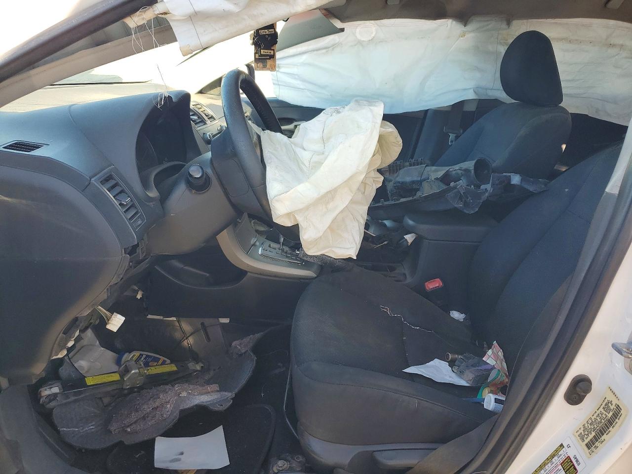 2010 TOYOTA COROLLA BASE photo 19