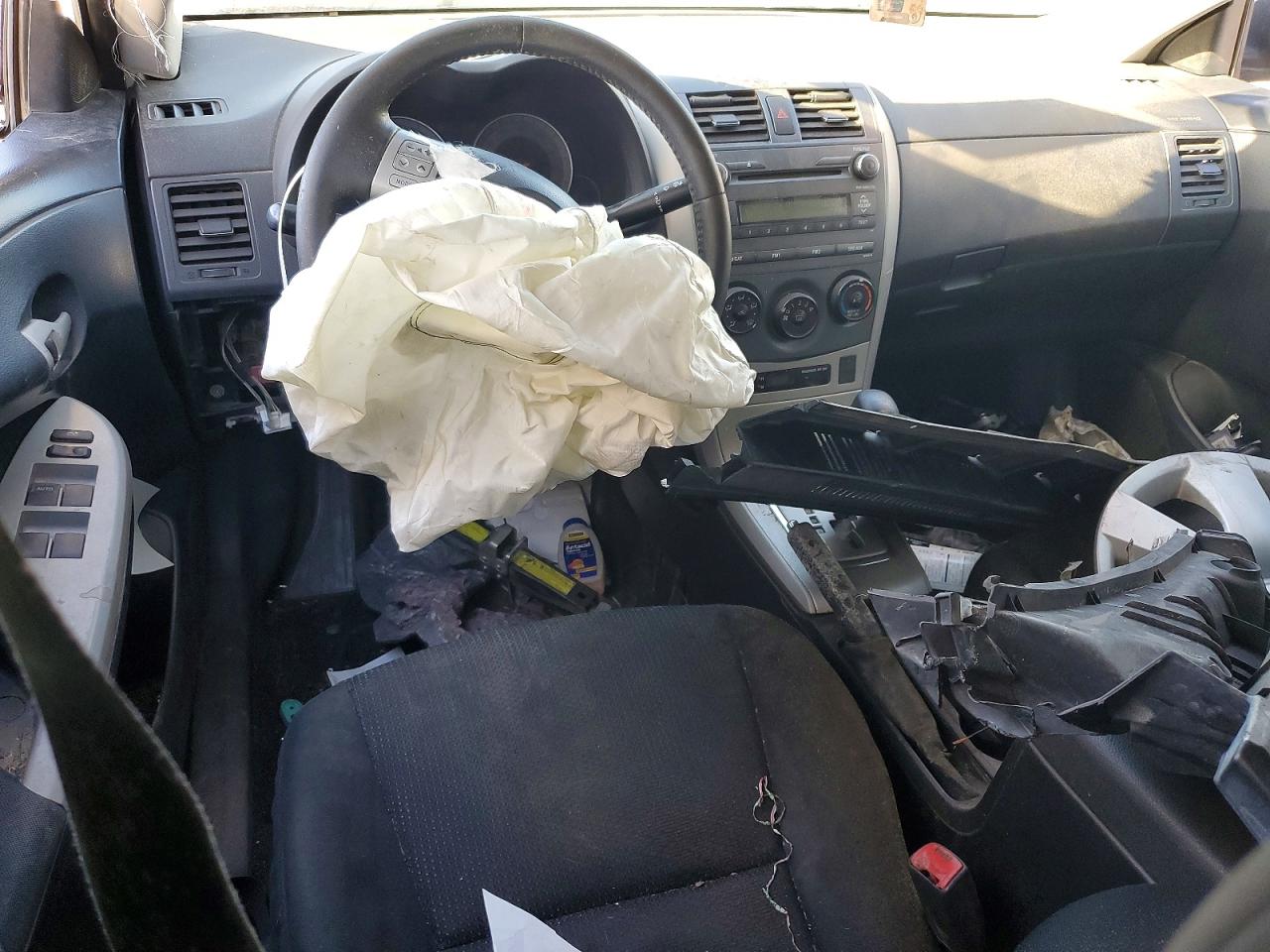 2010 TOYOTA COROLLA BASE photo 22