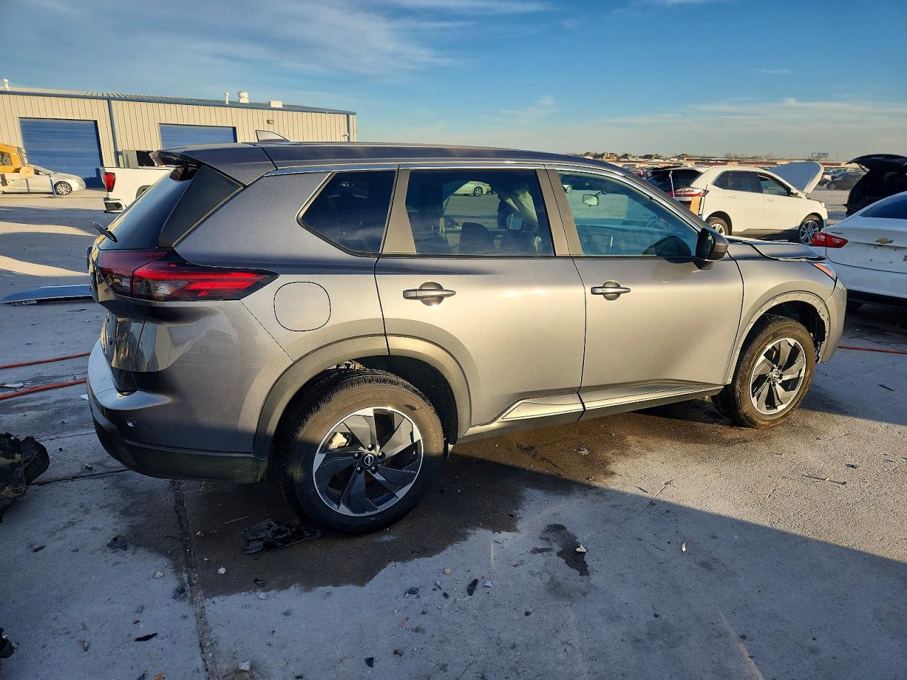 2024 NISSAN ROGUE SV photo 3