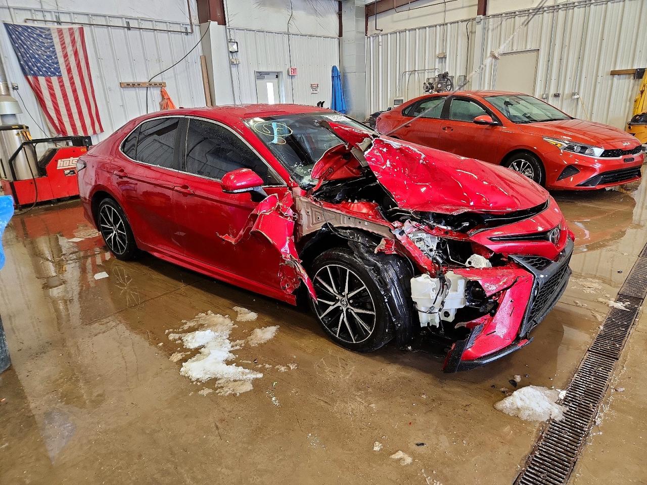 2021 TOYOTA CAMRY SE photo 7