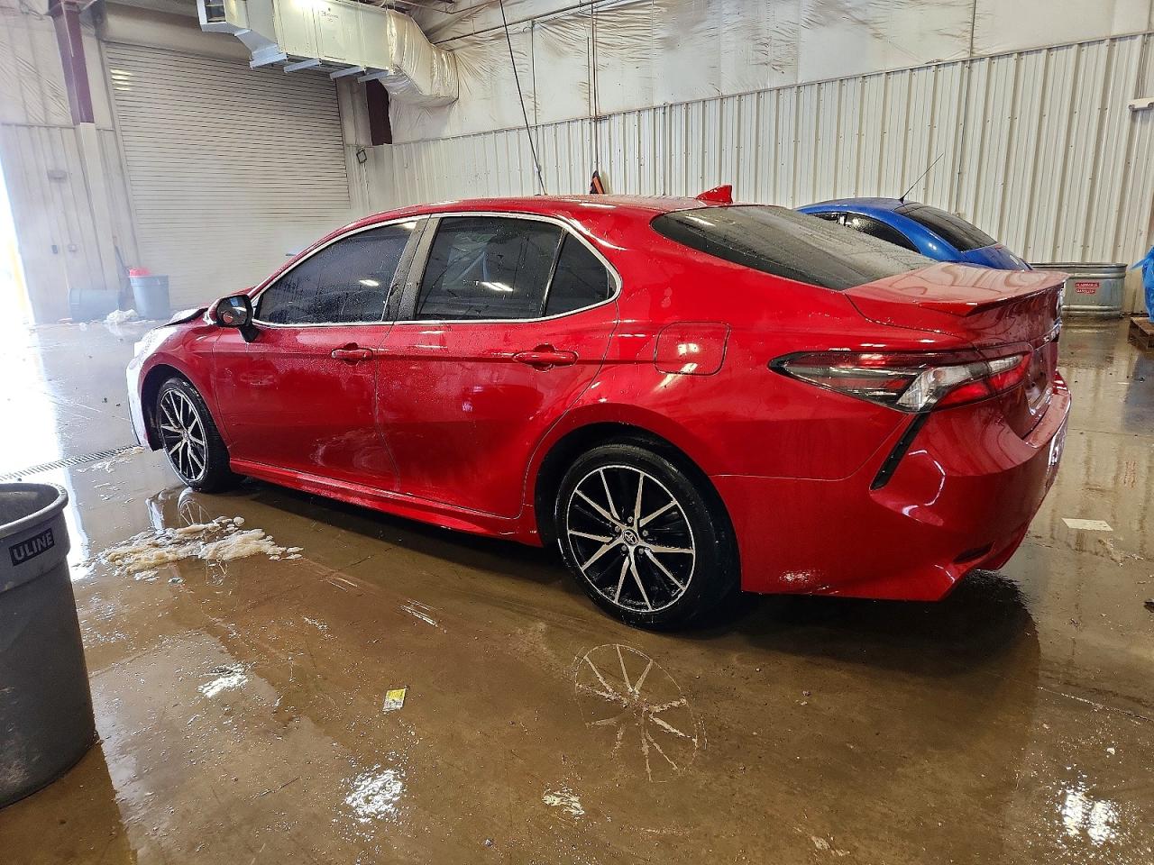 2021 TOYOTA CAMRY SE photo 3