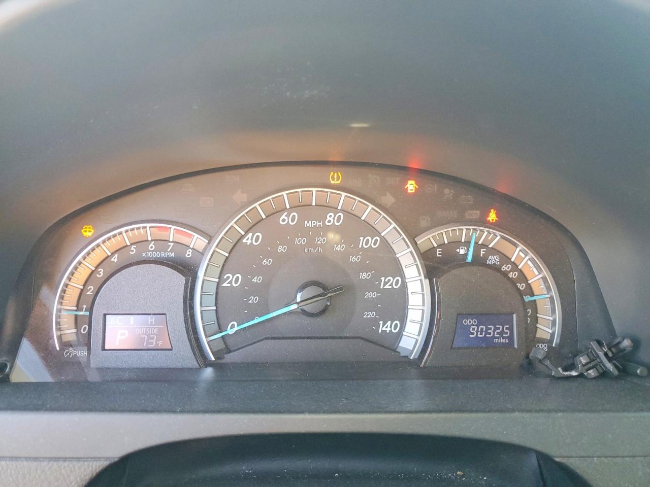 2014 TOYOTA CAMRY L photo 9