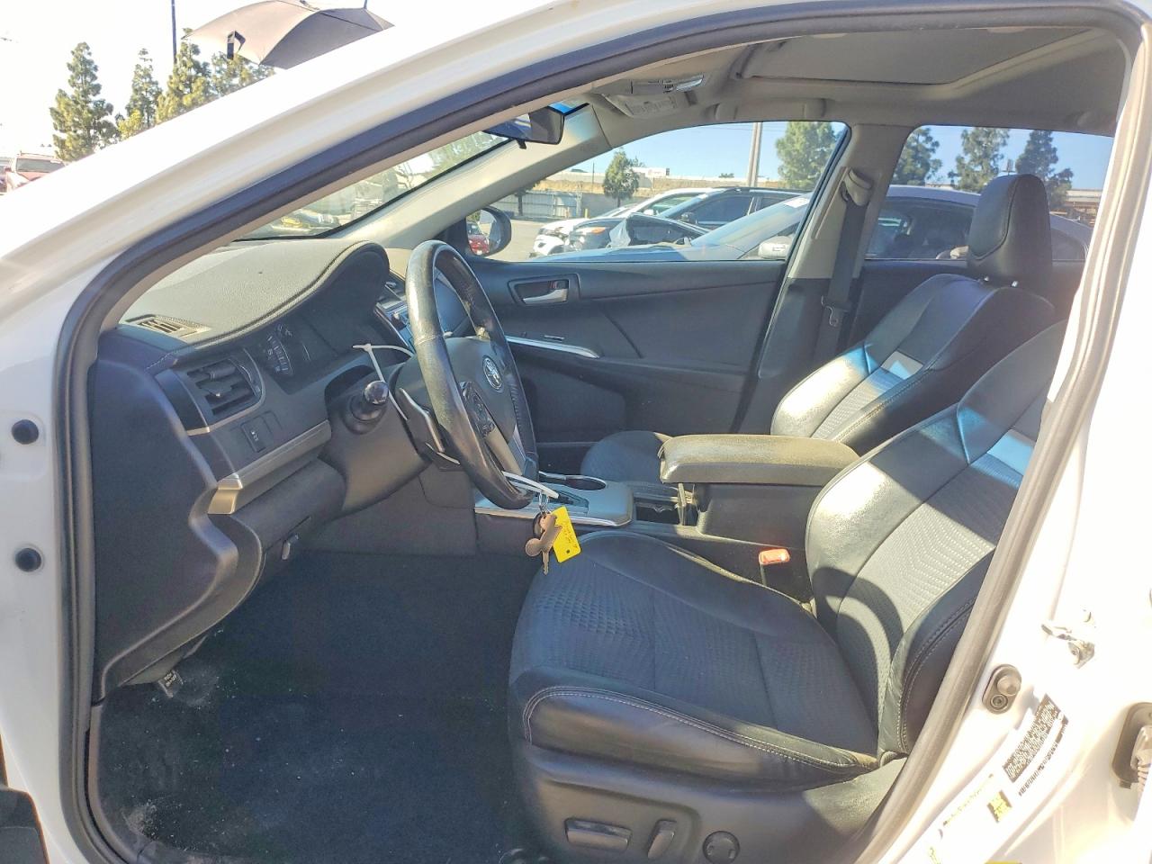 2014 TOYOTA CAMRY L photo 7