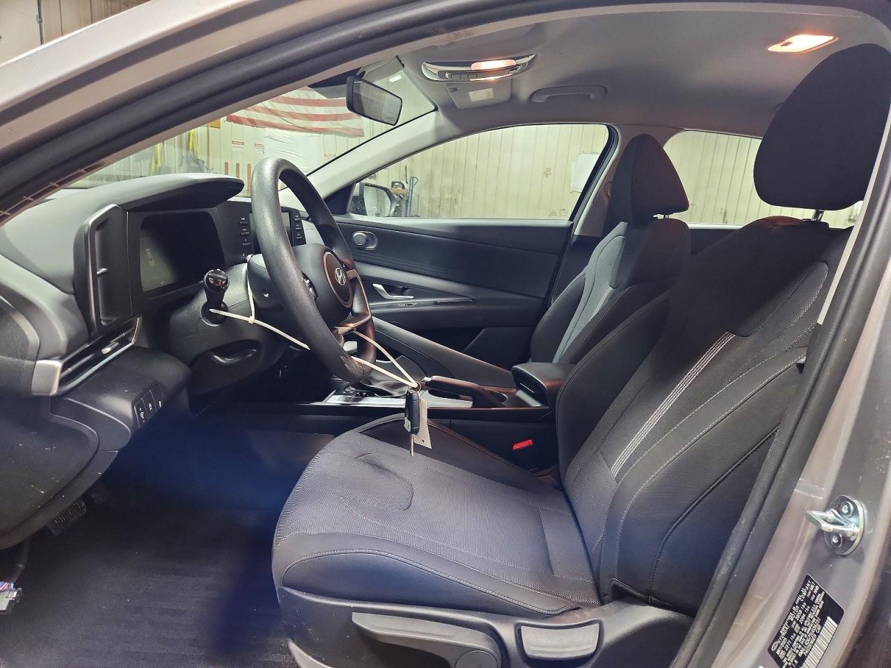 2025 HYUNDAI ELANTRA SE photo 7